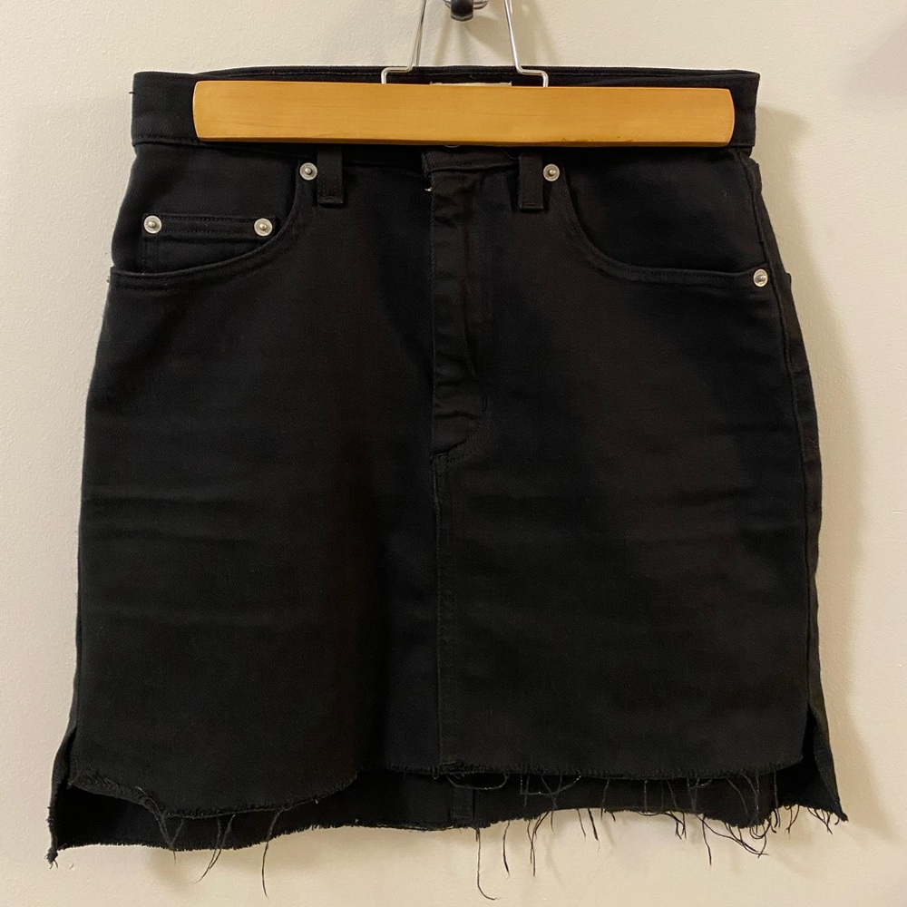 Aritzia TNA black jean skirt